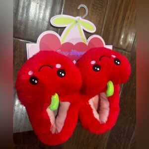 Adorable Kids Red Plush Kids‎ Slippers size 2-5